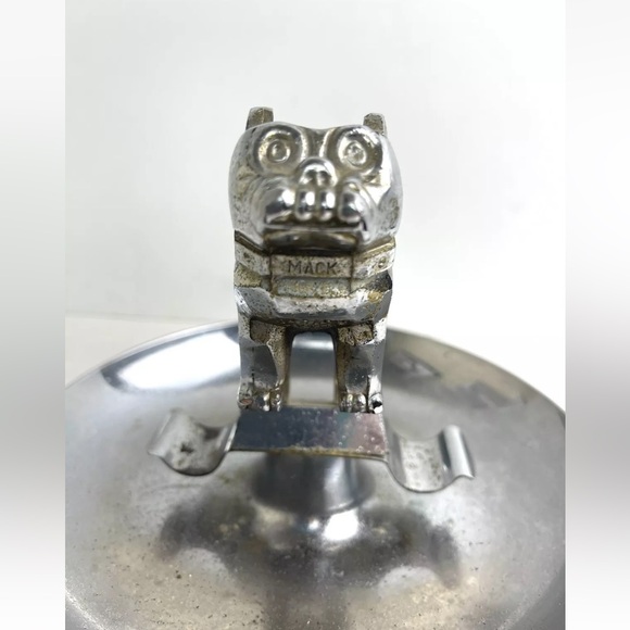 Vintage MACK Bulldog Chrome 7" CIGAR ASHTRAY - Picture 3 of 8